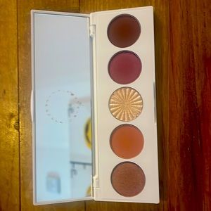Ofra Signature Palette Symphony Brand New